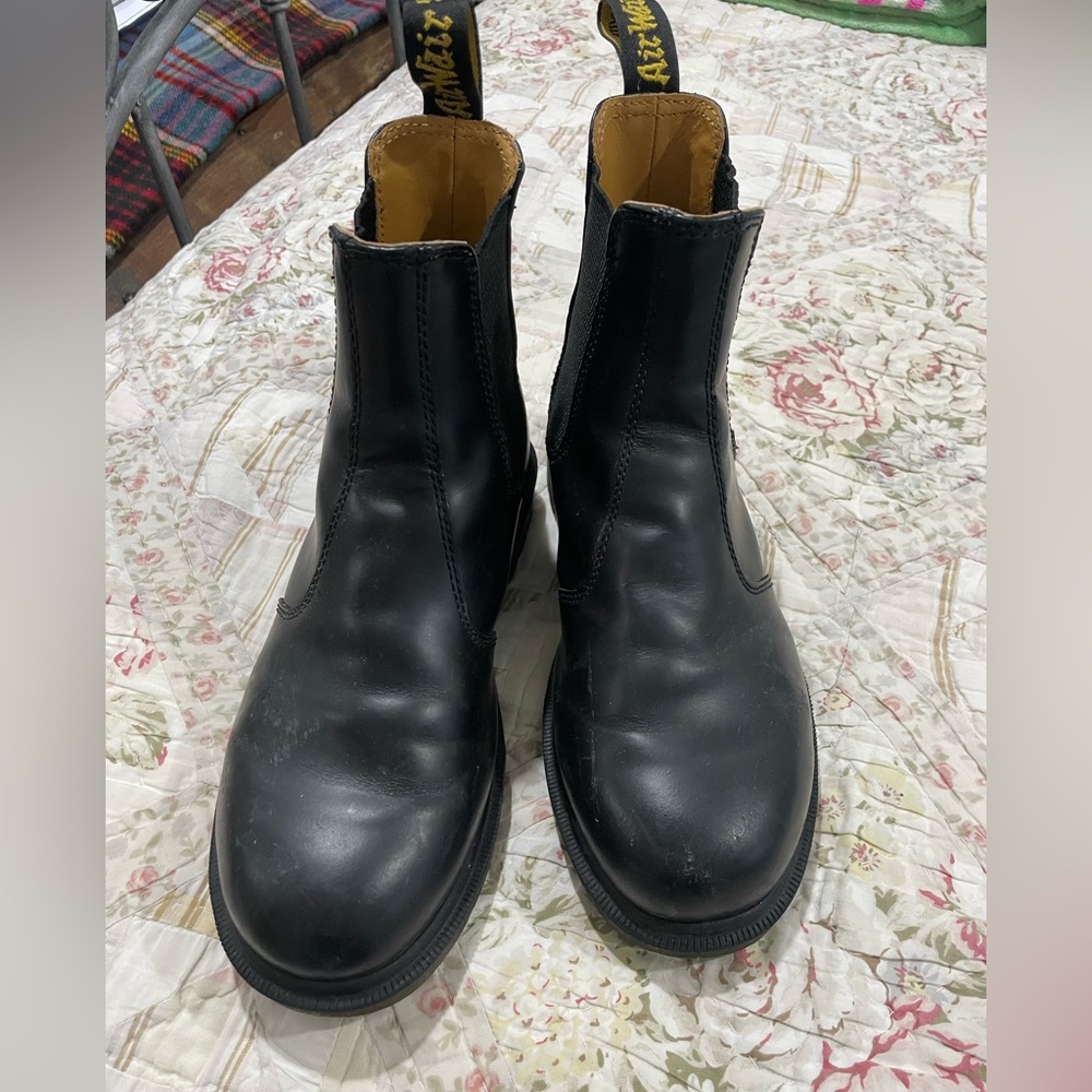 Gently worn Dr. Martens Black Wyoming boots